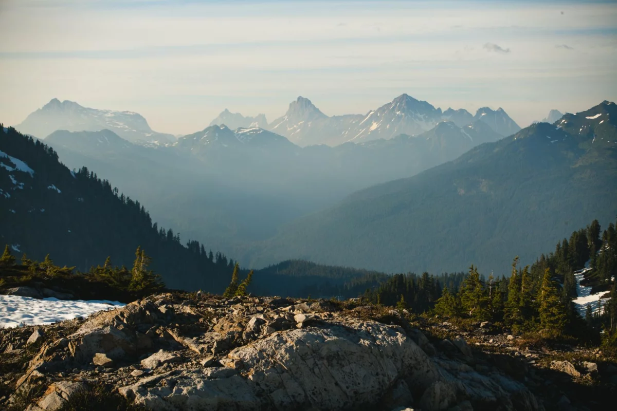 Nowy portal: „Jak dobrać słuchawki i ustawienia EQ do muzyki: 7 testów w 15 minut”